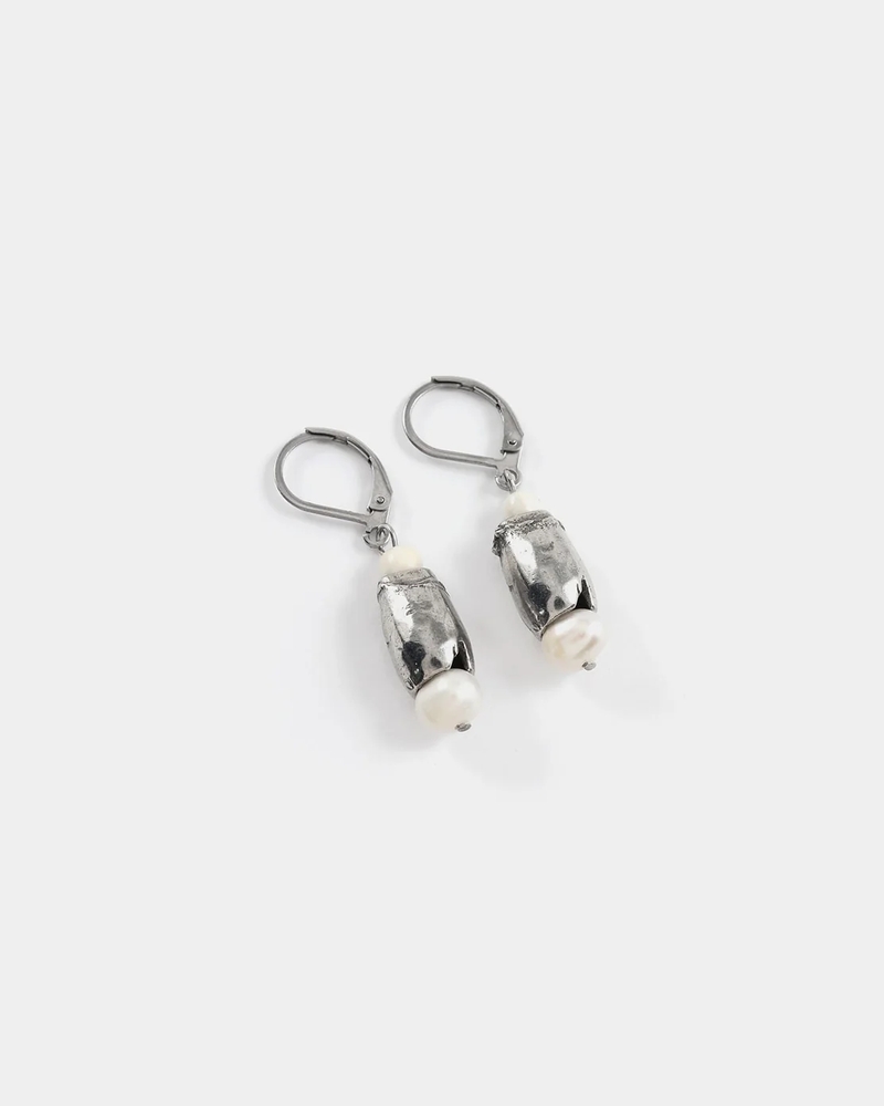 Boucles d'oreilles pendantes acier inoxydable, étain, verre, perles d'eau douce - FIORA-BRISE - Anne-marie Chagnon