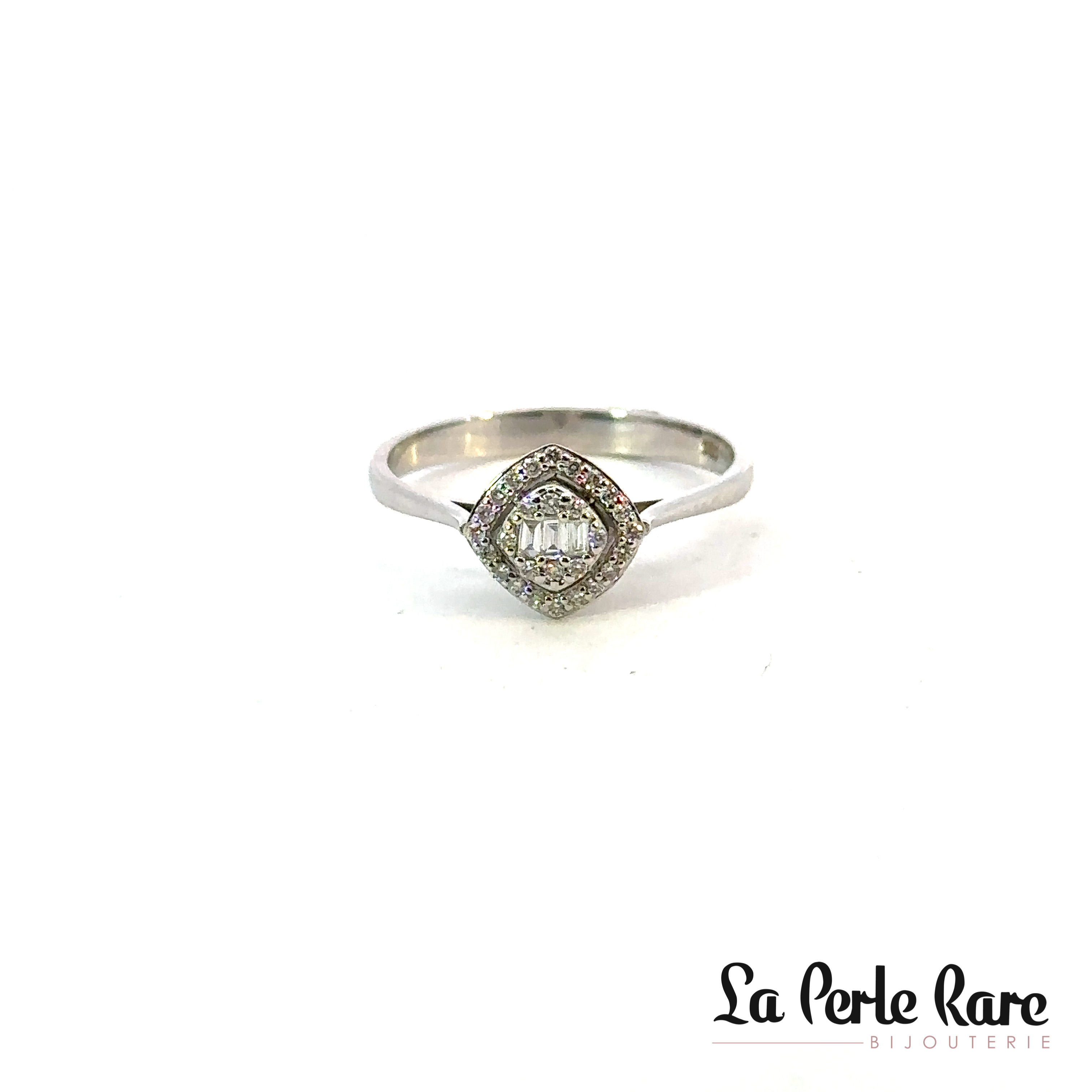 White gold ring with a total of 15 points of diamonds - P2023-1Y - Exclusivity