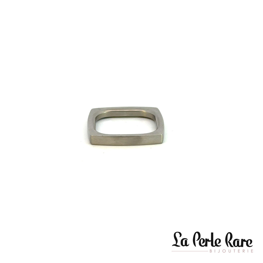 Bague carrée, acier