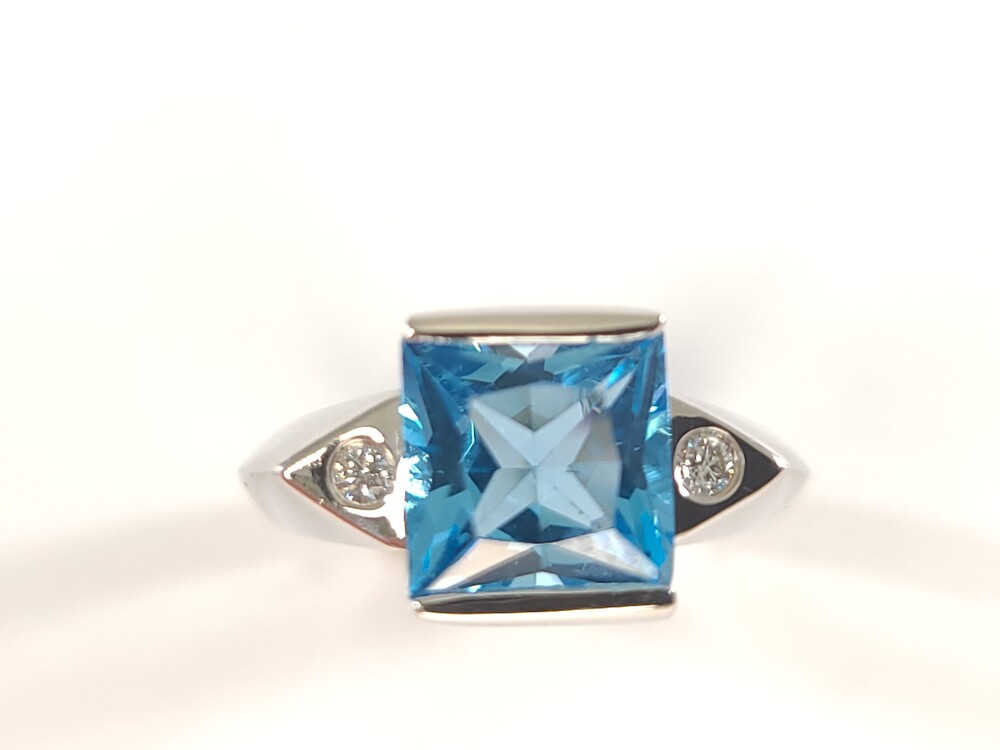 Bague or blanc topaz bleu & 6 pts dia - EGR829-TB - Exclusivités