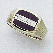 Bague or jaune avec onyx et 5 points diamants