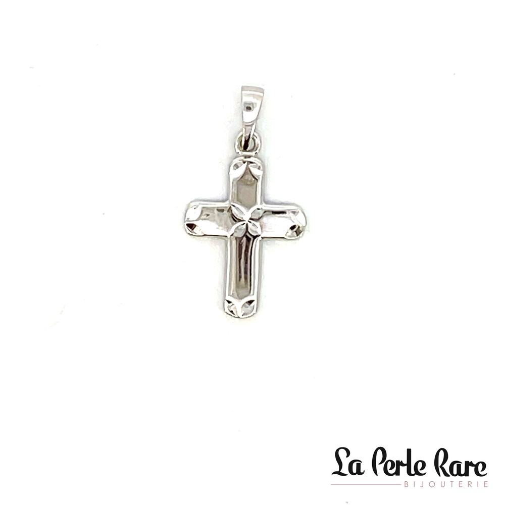 Pendentif croix, or blanc 10 carats