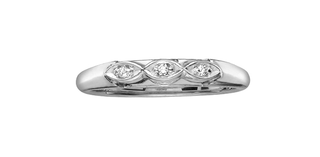 White gold accompanying ring with 3 dia pts tot