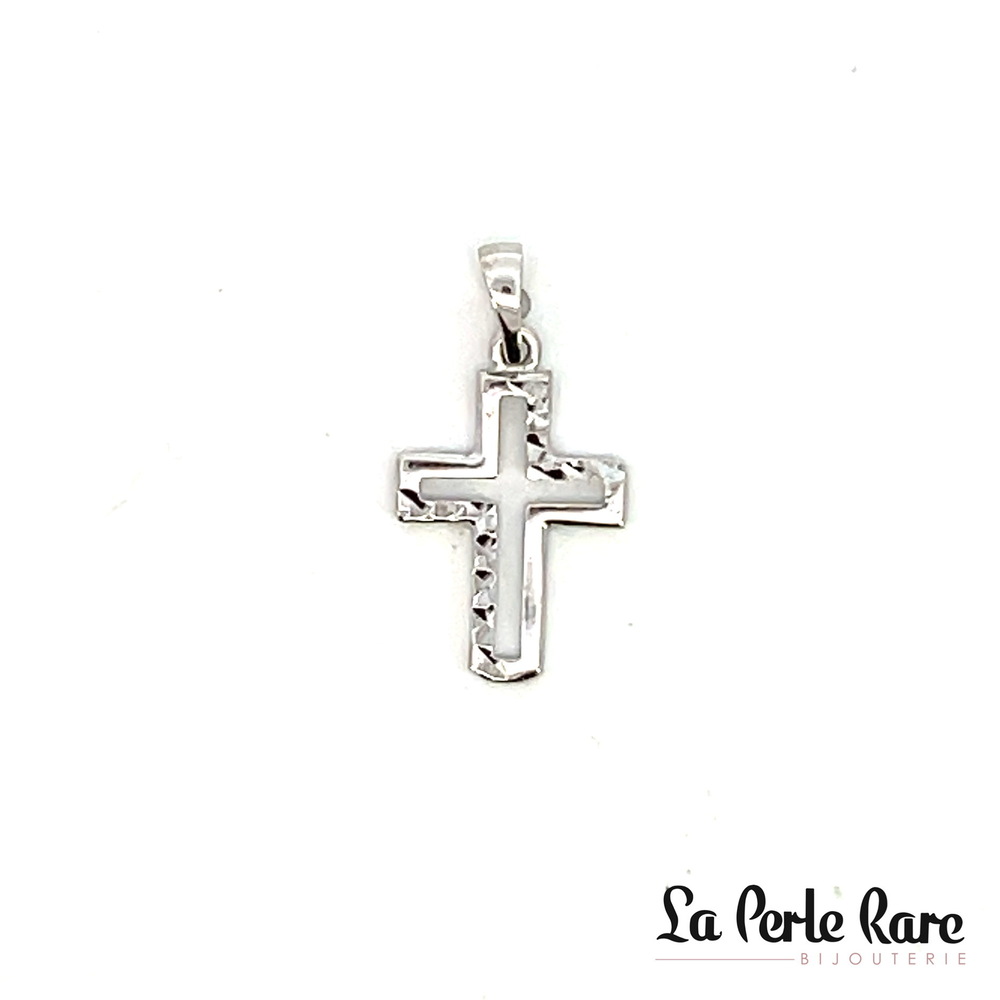 Pendentif croix, or blanc 10 carats