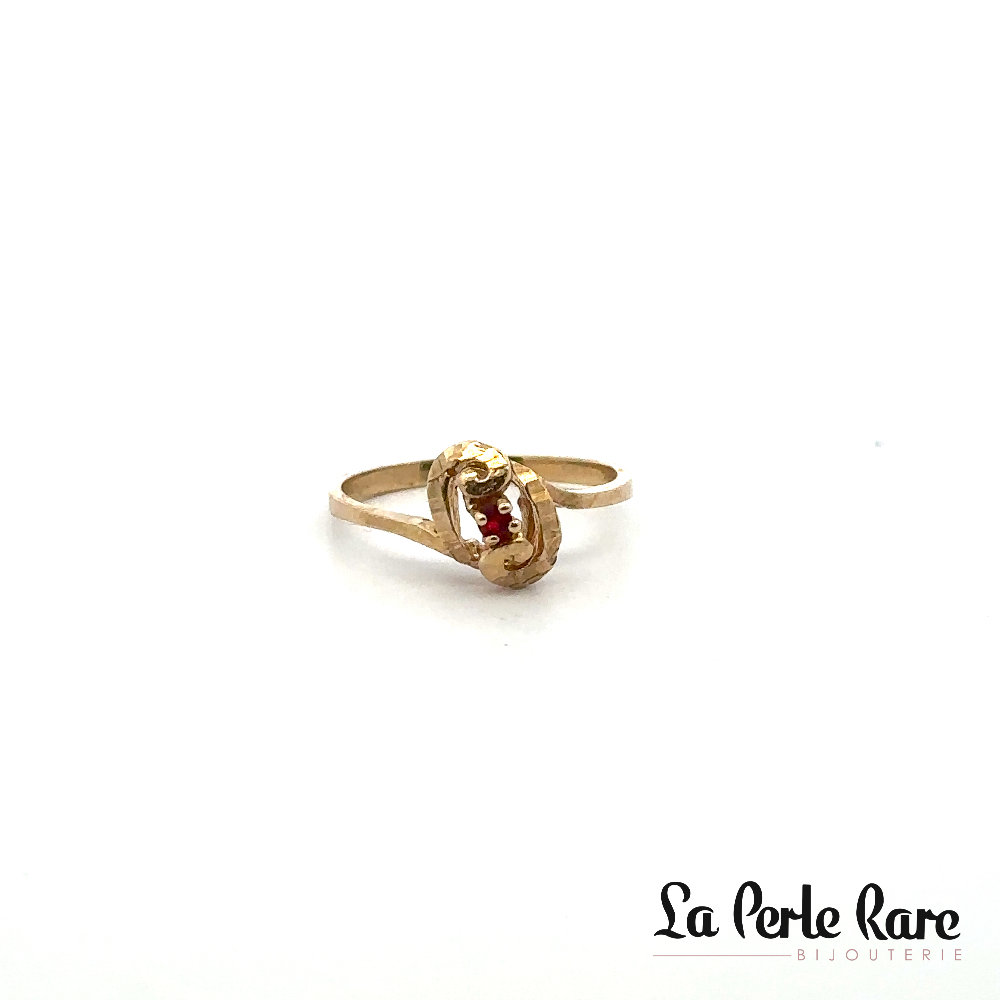 10K Yellow Gold Ring, Red Zircon - 2547 - Exclusivity