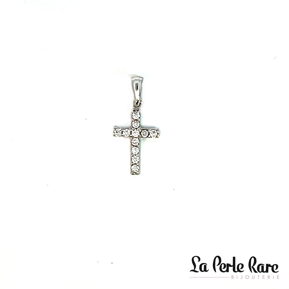 Pendentif croix, or blanc 10 carats, zircons incolores