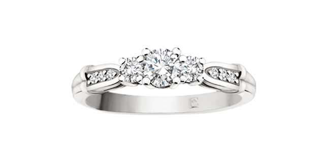 White gold wedding ring with 31 dia pts