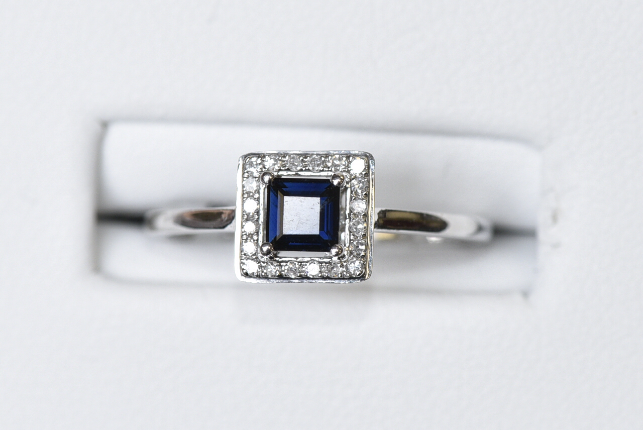 White gold ring with sapphire and 7 diamond points - 0467SAR4WTA21 - Exclusivity