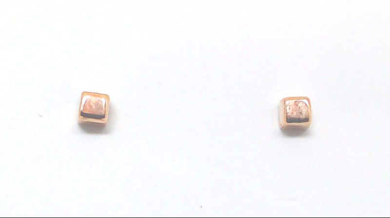 2 mm rose gold square fixed earrings 