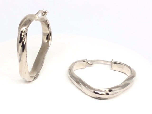 Twisted triangle white gold hoop earrings