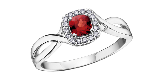 White gold and garnet ring, total of 7 dia pts - DX533GA - Corona