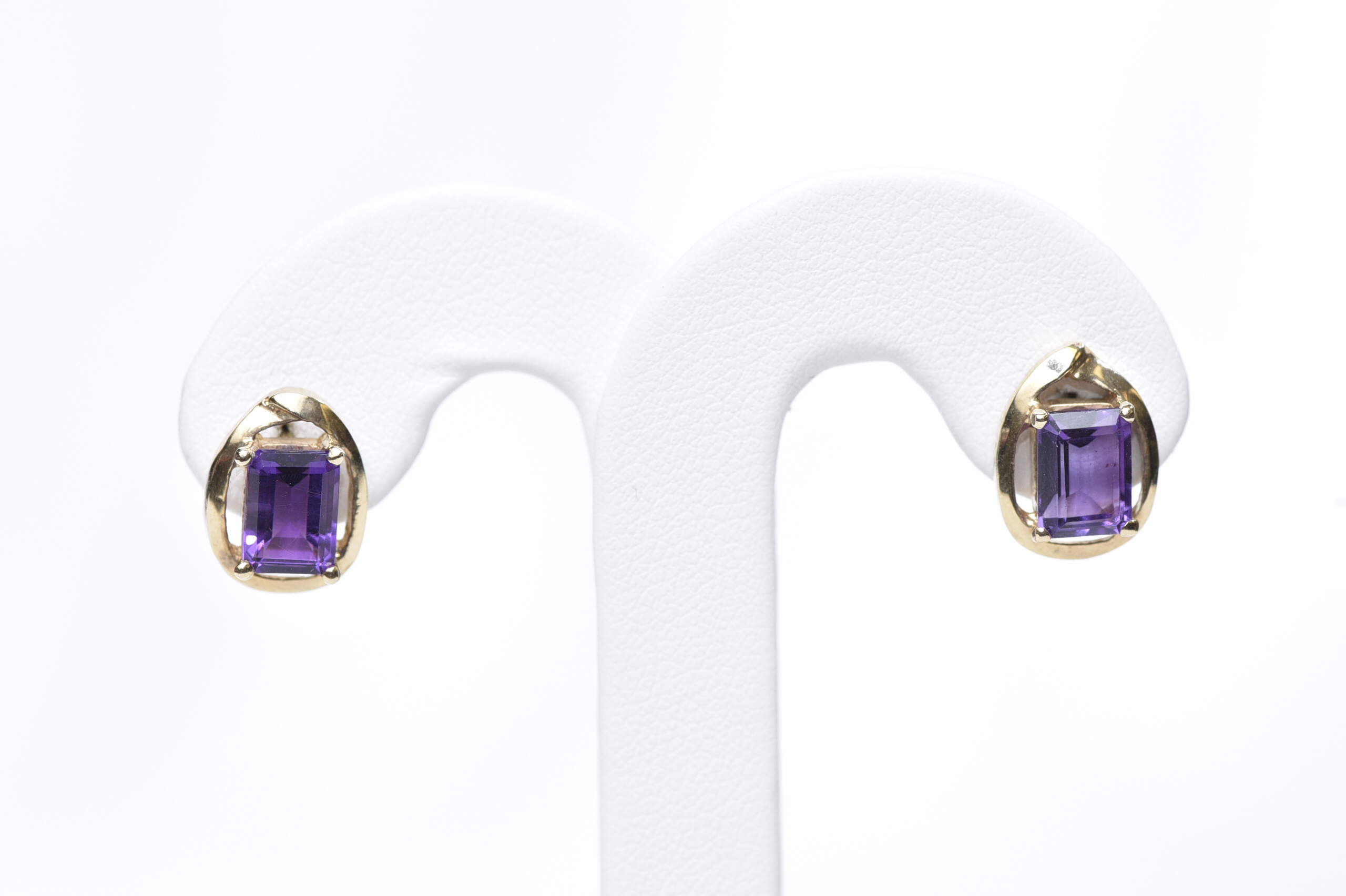 Yellow gold fixed earrings with amethysts - E2192 - Exclusivity