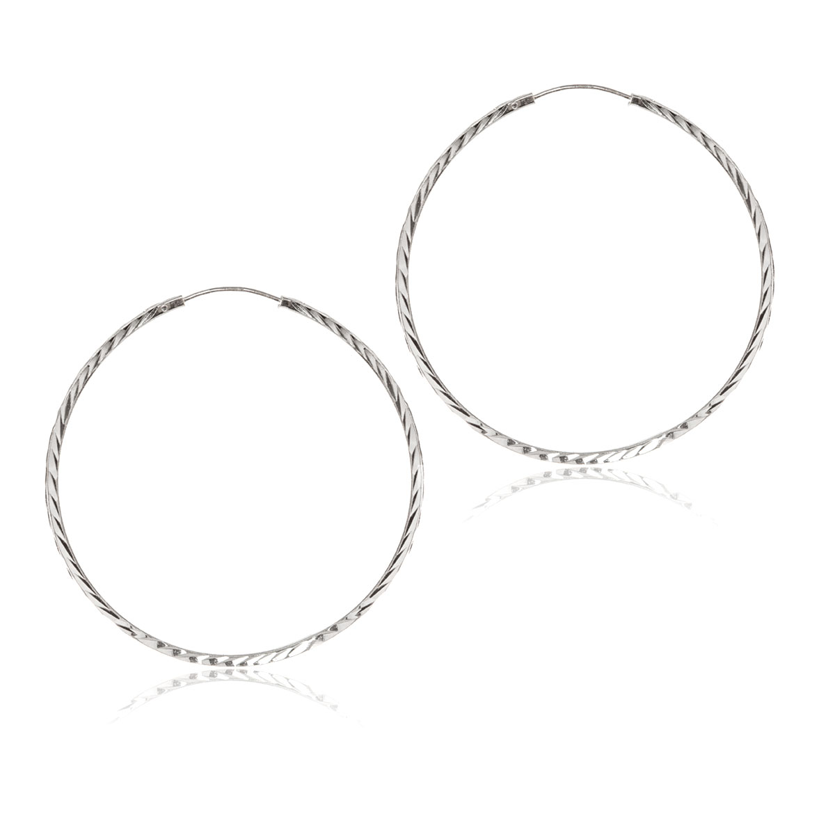 Hoop earrings with patterns