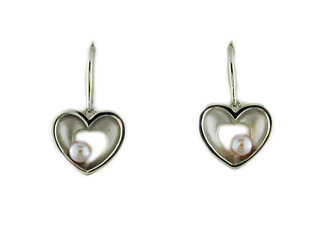  4-5 mm fresh water pearl heart silver earrings