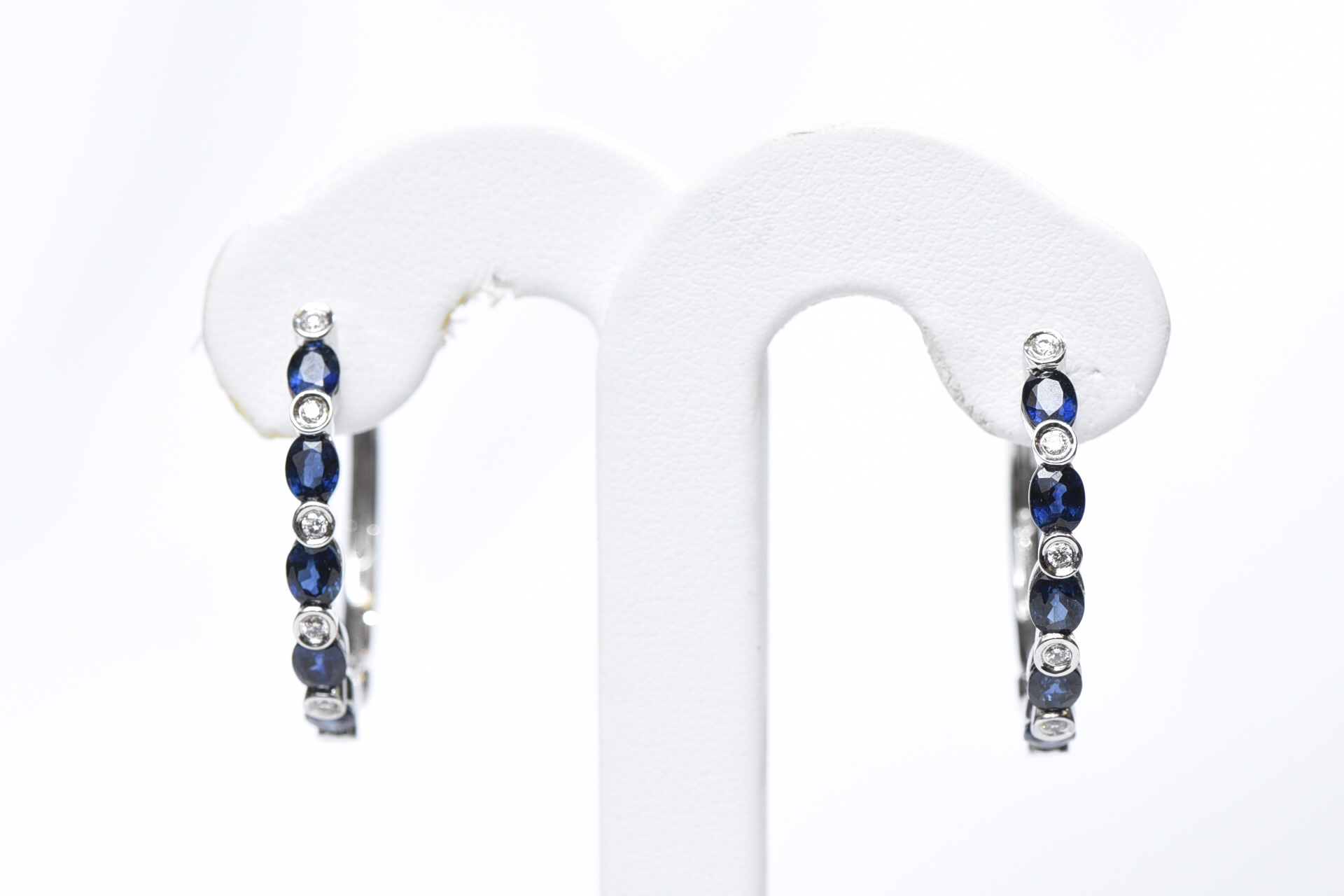 Gold hoop earrings bl sapphire & 16 diamond points - i / gh - EG10033W44SB - Gabriel