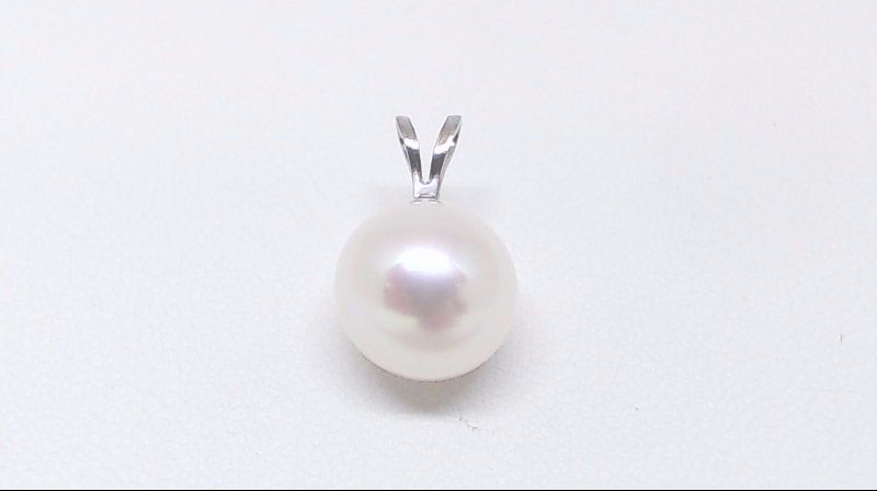 Pendentif or blanc, perle de culture 9-9.5 mm